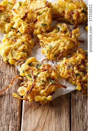 Crispy Onion Bhajis 37358821