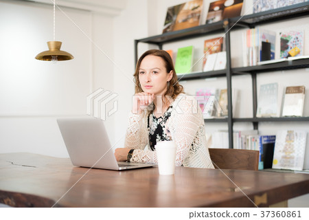 Lifestyle foreigner woman Lifestyle foreigner woman 37360861
