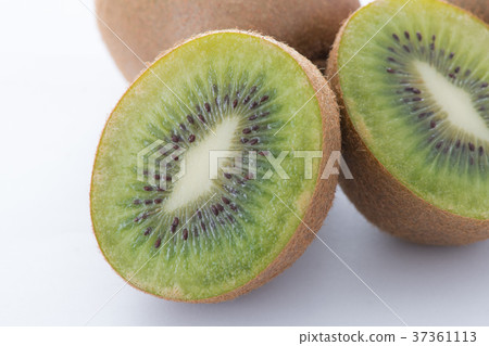 獼猴桃綠色獼猴桃橫斷面 獼猴桃綠色獼猴桃橫斷面 37361113