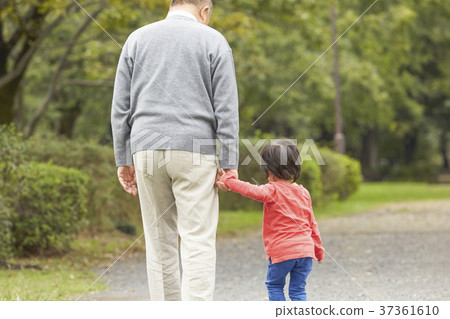 高級和孫子一起玩 37361610