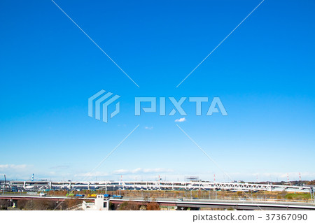 高速公路環形線雲彩拷貝空間寬拷貝空間 37367090