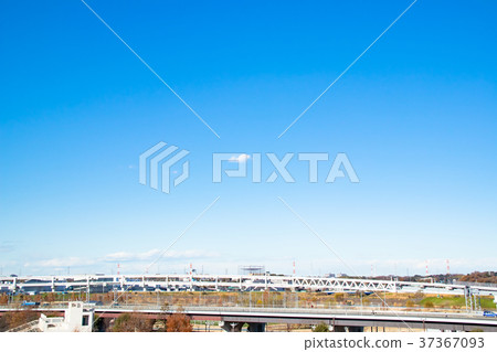 高速公路環形線雲彩拷貝空間寬拷貝空間 37367093