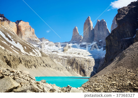Torres del Paine mountains, Patagonia, Chile. 37368327