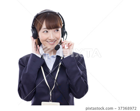 年輕的女操作員 年輕的女操作員 37368972