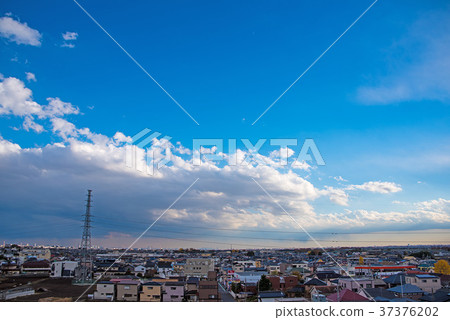 From the front of Sashiogi station towards Tokyo 37376202
