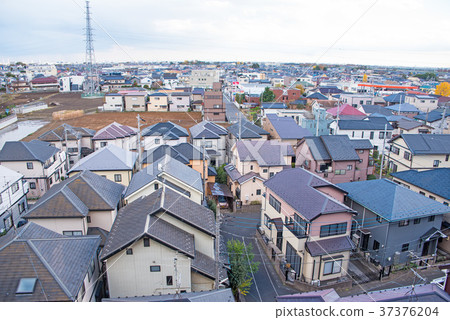 From the front of Sashiogi station towards Tokyo 37376204