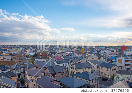 From the front of Sashiogi station towards Tokyo From the front of Sashiogi station towards Tokyo 37376206