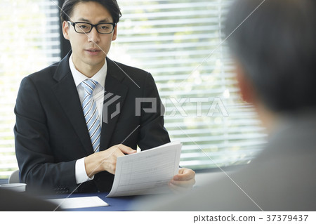 商務面試男士 37379437