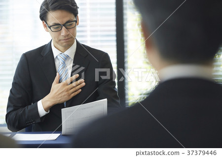 Business interview men 37379446