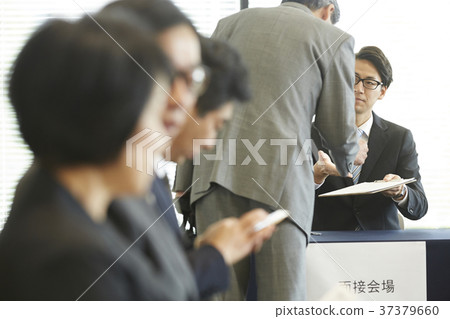 求職高級男女採訪接待員 求職高級男女採訪接待員 37379660