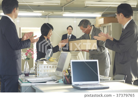 Retirement Goodbye Greeting Businessman Retirement Goodbye Greeting Businessman 37379765