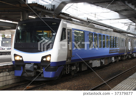 Resort Shirakami (Aoike Formation) stopping at Akita Station 37379877