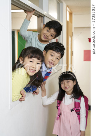 Elementary students, children, Koreans Elementary students, children, Koreans 37385017