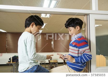 Elementary students, children, Koreans 37385033