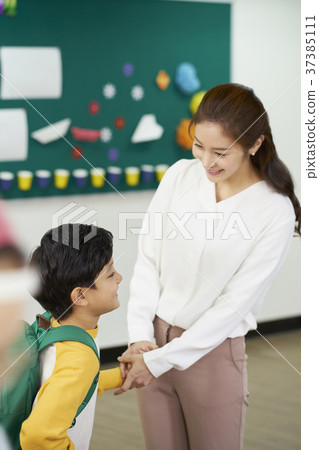 Elementary school students, teachers, Koreans Elementary school students, teachers, Koreans 37385111
