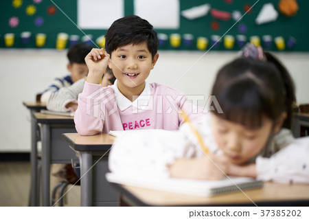Elementary students, children, Koreans Elementary students, children, Koreans 37385202