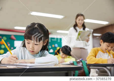 小學生，老師，韓國人 37385270