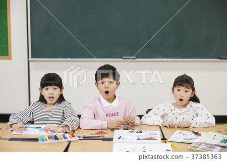 Elementary students, children, Koreans 37385363