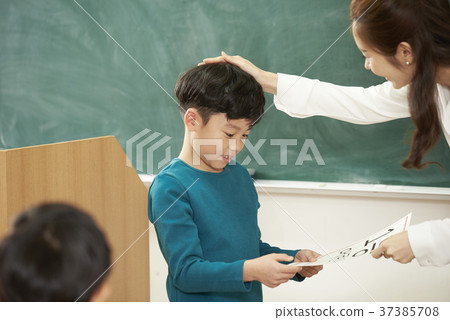 小學生,老師,韓國人 小學生,老師,韓國人 37385708