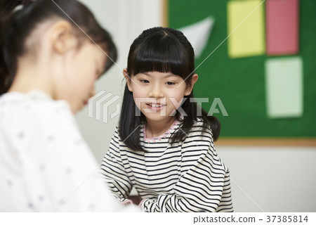 Elementary students, children, Koreans 37385814