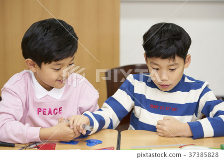 Elementary students, children, Koreans