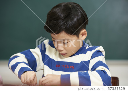 Elementary students, children, Koreans 37385829