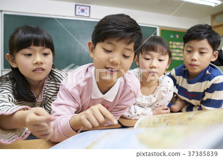 Elementary students, children, Koreans Elementary students, children, Koreans 37385839