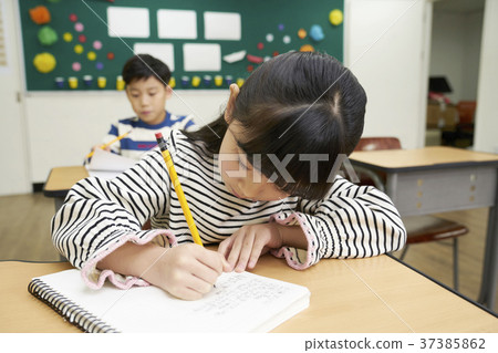 Elementary students, children, Koreans 37385862