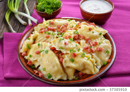 close-up of delicious hot homemade dumplings 37385910