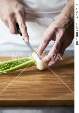 Chef's hand to cook Chef's hand to cook 37389324