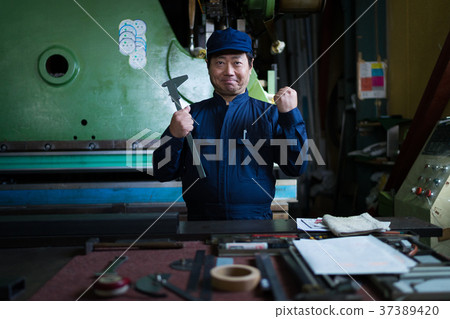 鎮工廠工人 鎮工廠工人 37389420