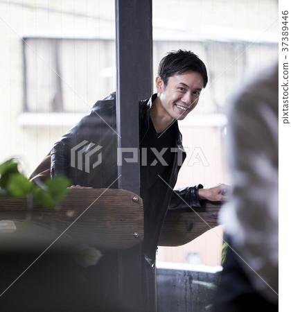 Men entering a restaurant Men entering a restaurant 37389446
