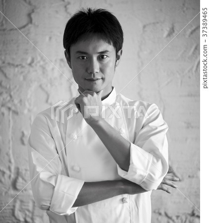 Chef portrait male 37389465