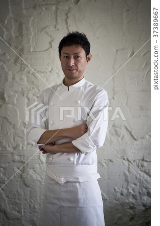 Chef portrait male 37389667