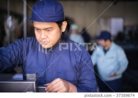 鎮工廠外籍工人 37389674