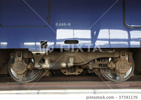 Joetsu Shinkansen Series E4 (cart) 37391176