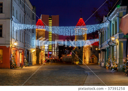 Tallinn. Viru Street at night. Tallinn. Viru Street at night. 37391258