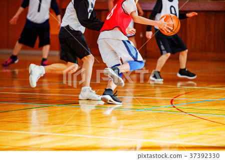 Basketball game 37392330