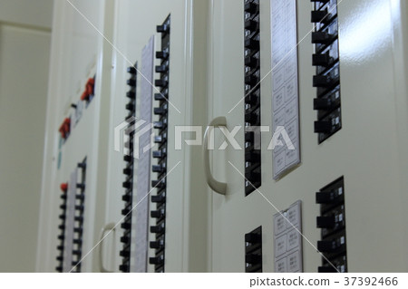 配電板_電氣設備 37392466