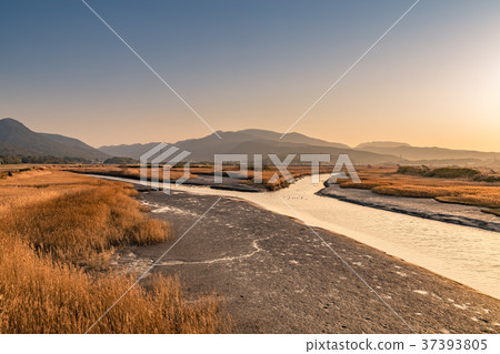 Evening view of the Yomogawa River Evening view of the Yomogawa River 37393805