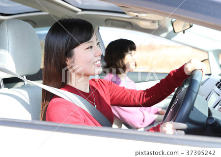 Drive with friends 37395242