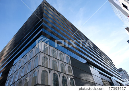銀座六 37395617