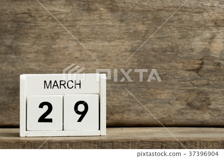 White block calendar present date 29 and March 37396904