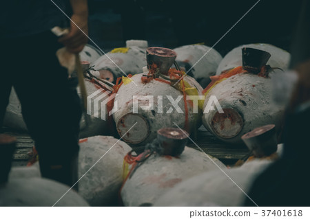 fish market, auction, tuna 37401618