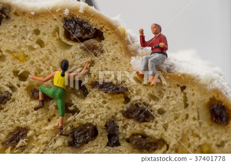 Miniature toy climber with cake Miniature toy climber with cake 37401778