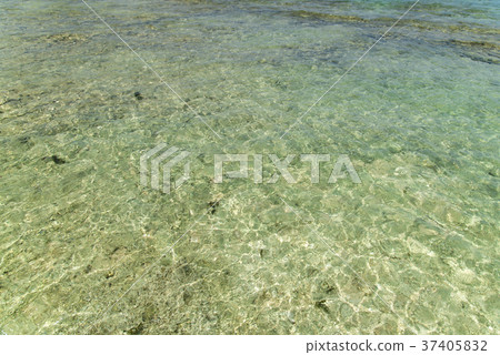 Coastal scenery of Kuroshima (Okinawa prefecture) Coastal scenery of Kuroshima (Okinawa prefecture) 37405832