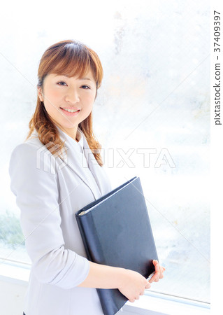 Working woman OL with documents 37409397