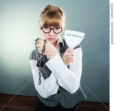 Businesswoman woman ending breaking contract. 37414459