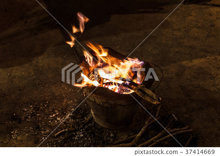 Brazier with fire. 37414669