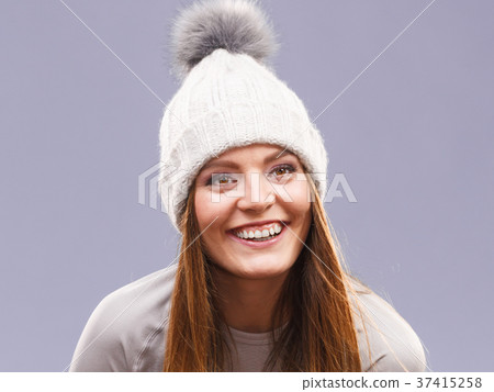 woman wearing winter wool cap portrait woman wearing winter wool cap portrait 37415258